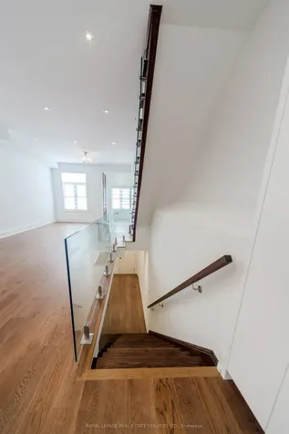 26 Bishop Street Toronto ON M5R 1N2