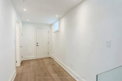 26 Bishop Street Toronto ON M5R 1N2