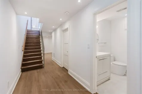 26 Bishop Street Toronto ON M5R 1N2