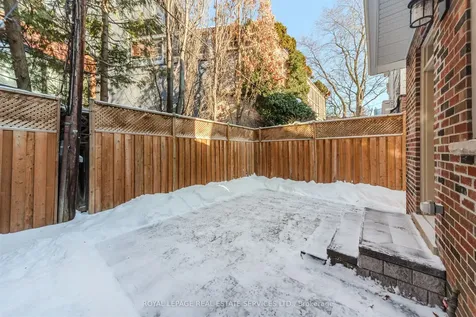 26 Bishop Street Toronto ON M5R 1N2