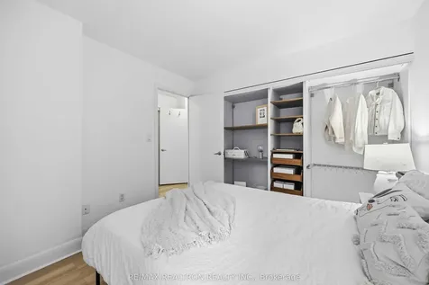 415 Jarvis Street Toronto ON M4Y 3C1