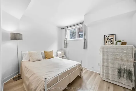 415 Jarvis Street Toronto ON M4Y 3C1