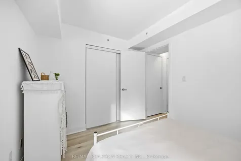 415 Jarvis Street Toronto ON M4Y 3C1