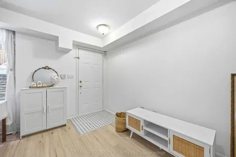 415 Jarvis Street Toronto ON M4Y 3C1