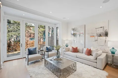132B Balmoral Avenue Toronto ON M4V 1J4