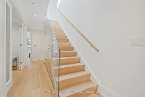 132B Balmoral Avenue Toronto ON M4V 1J4