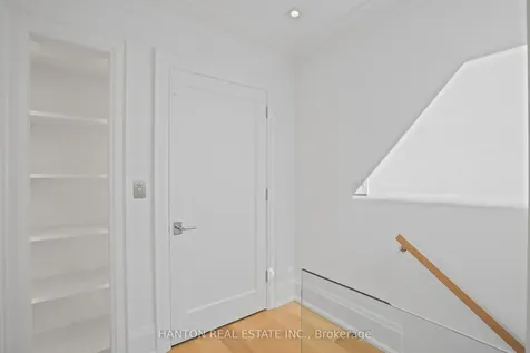 132B Balmoral Avenue Toronto ON M4V 1J4