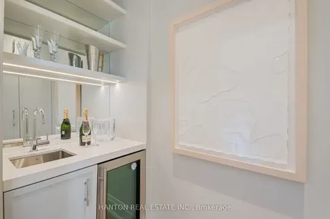 132B Balmoral Avenue Toronto ON M4V 1J4