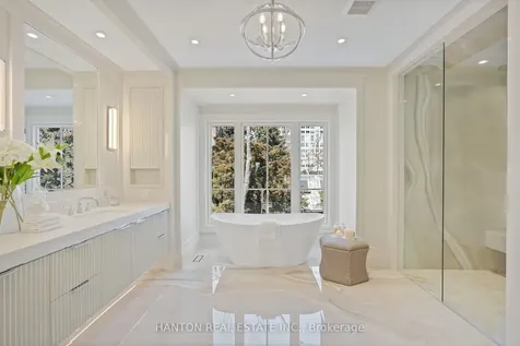 132B Balmoral Avenue Toronto ON M4V 1J4
