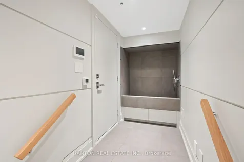 132B Balmoral Avenue Toronto ON M4V 1J4
