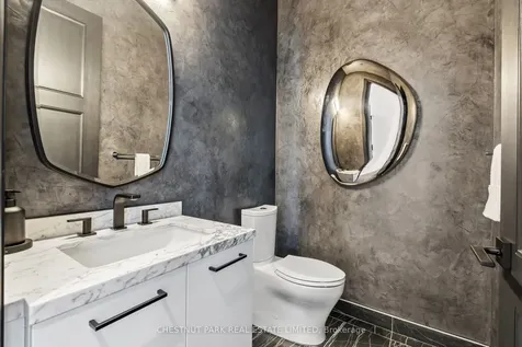 33 Frederick Todd Way Toronto ON M4G 0C9