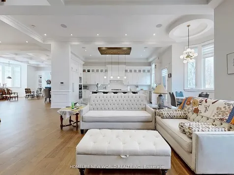 41 Glentworth Road Toronto ON M2J 2E7