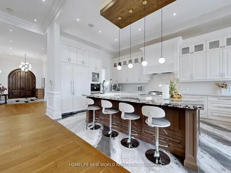 41 Glentworth Road Toronto ON M2J 2E7