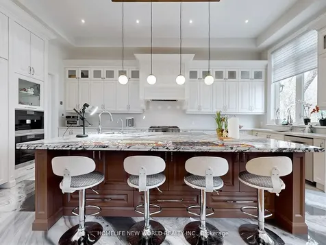 41 Glentworth Road Toronto ON M2J 2E7