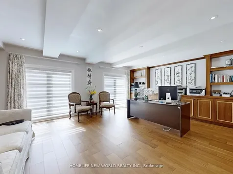 41 Glentworth Road Toronto ON M2J 2E7