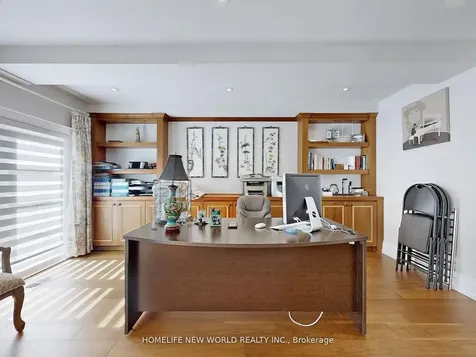 41 Glentworth Road Toronto ON M2J 2E7