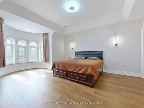 41 Glentworth Road Toronto ON M2J 2E7