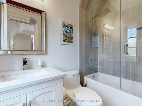 41 Glentworth Road Toronto ON M2J 2E7