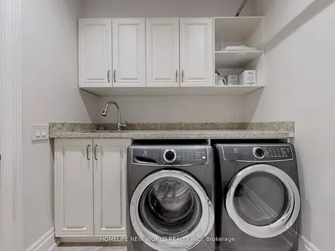41 Glentworth Road Toronto ON M2J 2E7