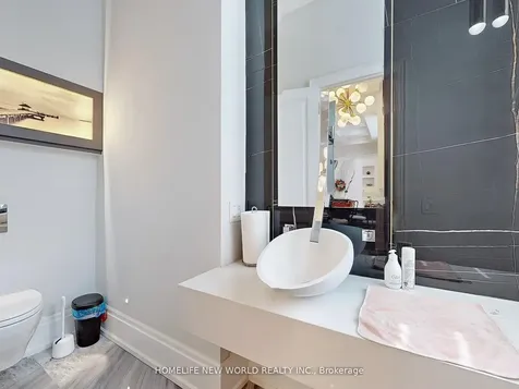 41 Glentworth Road Toronto ON M2J 2E7