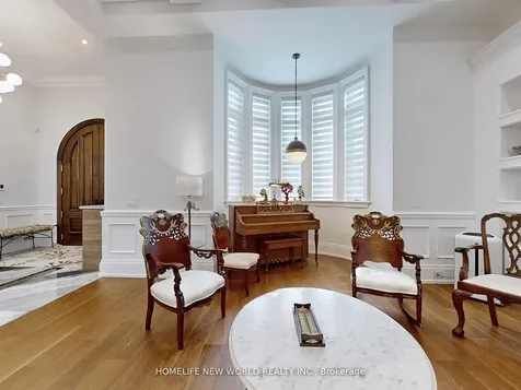 41 Glentworth Road Toronto ON M2J 2E7