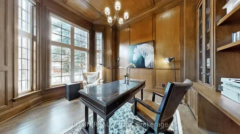 11 Tremont Crescent Toronto ON M3B 2R9