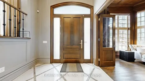 11 Tremont Crescent Toronto ON M3B 2R9