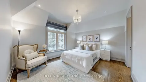 11 Tremont Crescent Toronto ON M3B 2R9