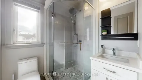 11 Tremont Crescent Toronto ON M3B 2R9