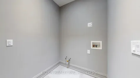 11 Tremont Crescent Toronto ON M3B 2R9
