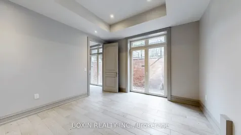 11 Tremont Crescent Toronto ON M3B 2R9