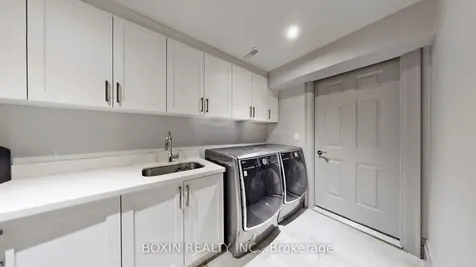 11 Tremont Crescent Toronto ON M3B 2R9