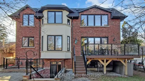 11 Tremont Crescent Toronto ON M3B 2R9