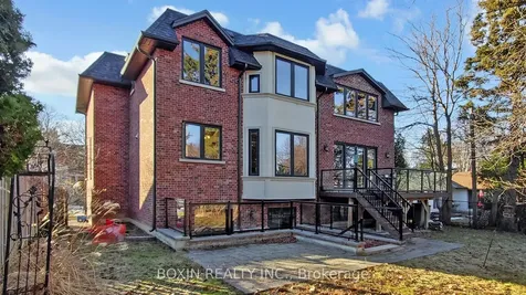 11 Tremont Crescent Toronto ON M3B 2R9