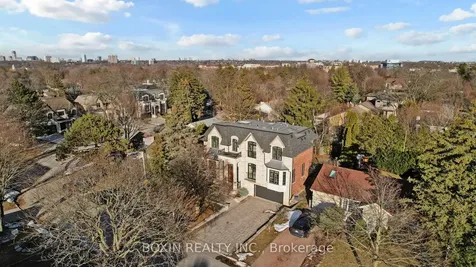 11 Tremont Crescent Toronto ON M3B 2R9