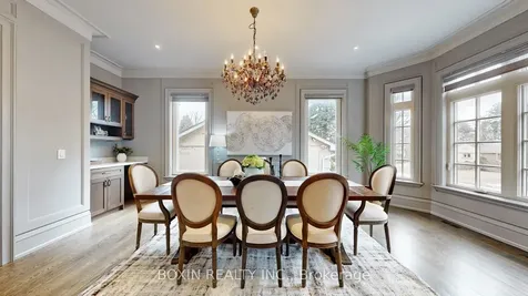 11 Tremont Crescent Toronto ON M3B 2R9