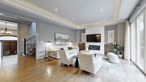 11 Tremont Crescent Toronto ON M3B 2R9