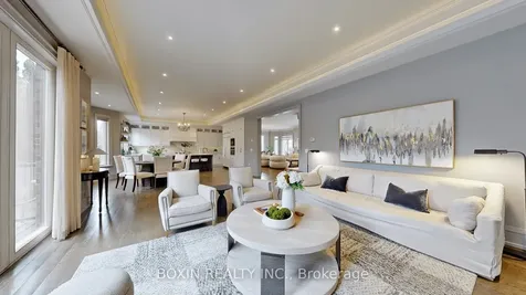 11 Tremont Crescent Toronto ON M3B 2R9