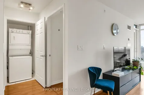 18 Valley Woods Road Toronto ON M3A 0A1