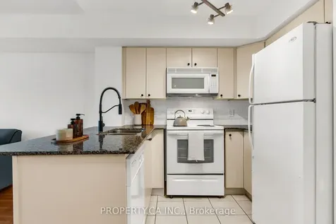 18 Valley Woods Road Toronto ON M3A 0A1
