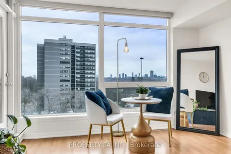 18 Valley Woods Road Toronto ON M3A 0A1