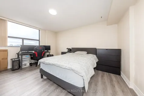 10 Tangreen Court Toronto ON M2M 4B9