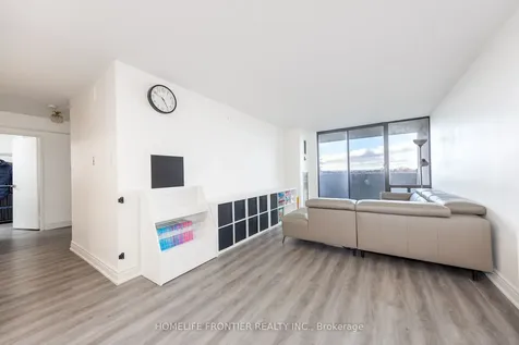 10 Tangreen Court Toronto ON M2M 4B9