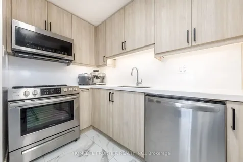10 Tangreen Court Toronto ON M2M 4B9