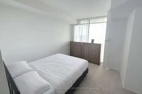219 Fort York Boulevard Toronto ON M5V 1B1