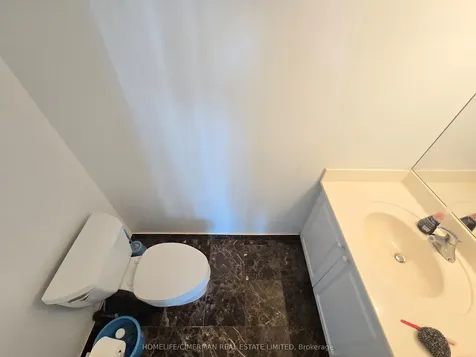 219 Fort York Boulevard Toronto ON M5V 1B1
