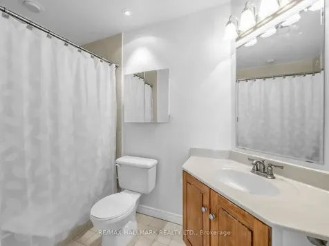 1 Leaside Park Drive Toronto ON M4H 1R1