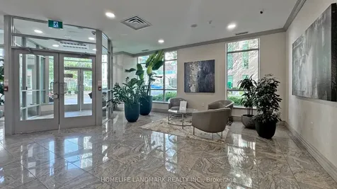 28 Olive Avenue Toronto ON M2N 7E6
