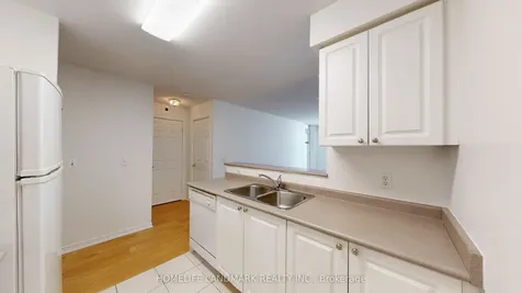 28 Olive Avenue Toronto ON M2N 7E6