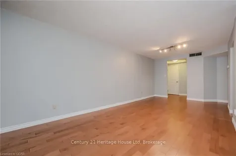 5795 Yonge Street Toronto ON M2M 4J3